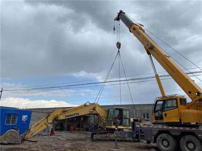 宁洱县25吨吊车的工作半径是多少？