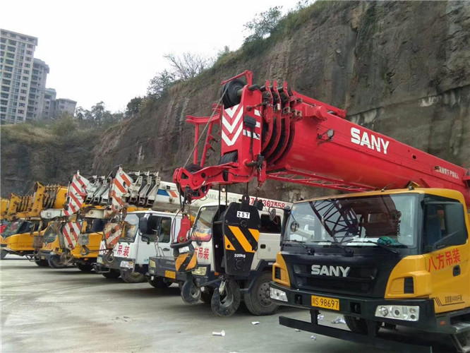 宁洱县吊车出租按什么计费？台班费、单次费、里程费怎么算？