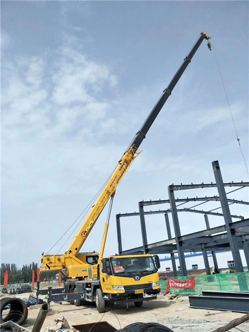 宁洱县超高层建筑钢结构吊装案例